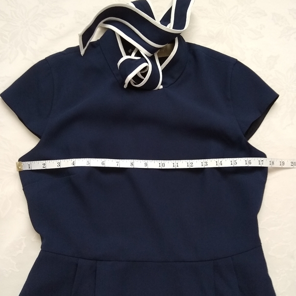 New 🎀 J Crew tie neck preppy dress navy white contrast pipping cap sleeves - Picture 5 of 11